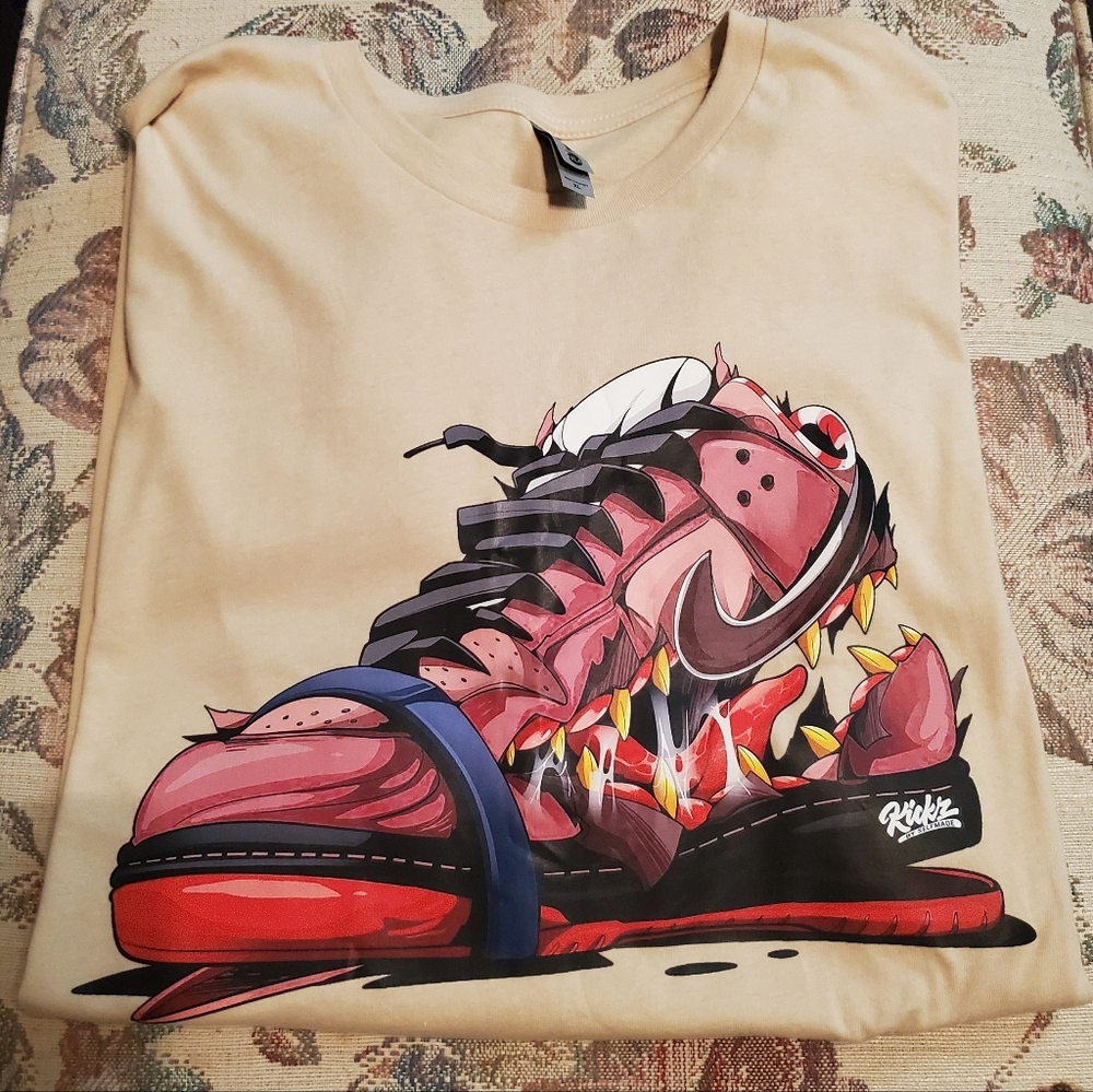 Red Lobster Sb Sneakerheadz Custom Creme T-Shirt